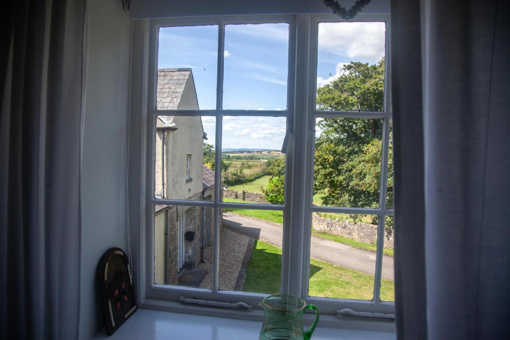 Clemenstone House B&B Cowbridge Ngoại thất bức ảnh