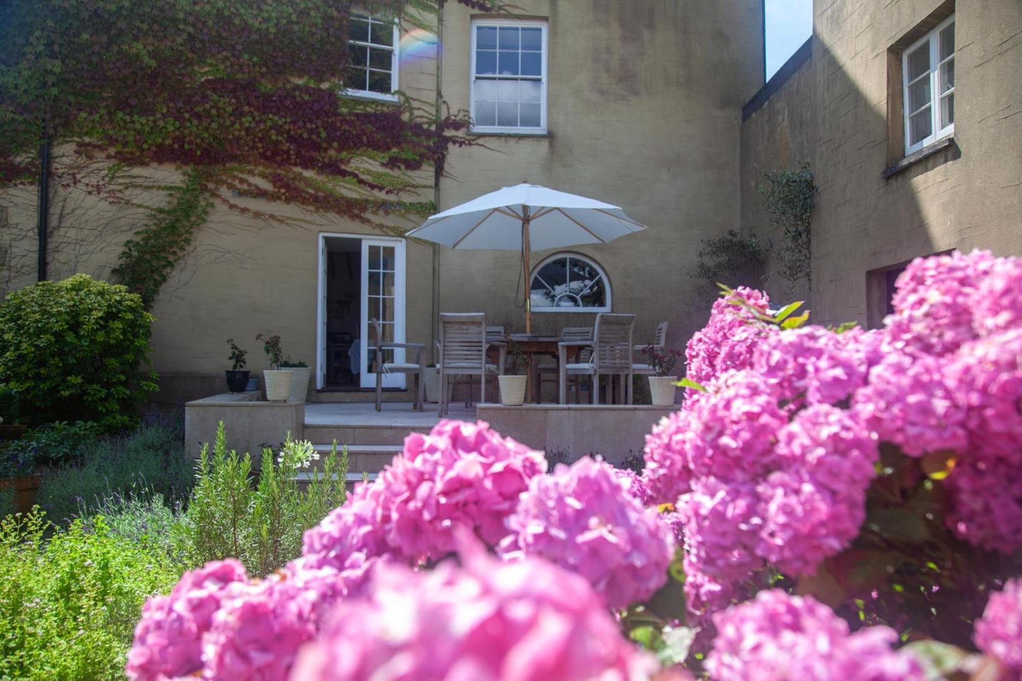 Clemenstone House B&B Cowbridge Ngoại thất bức ảnh