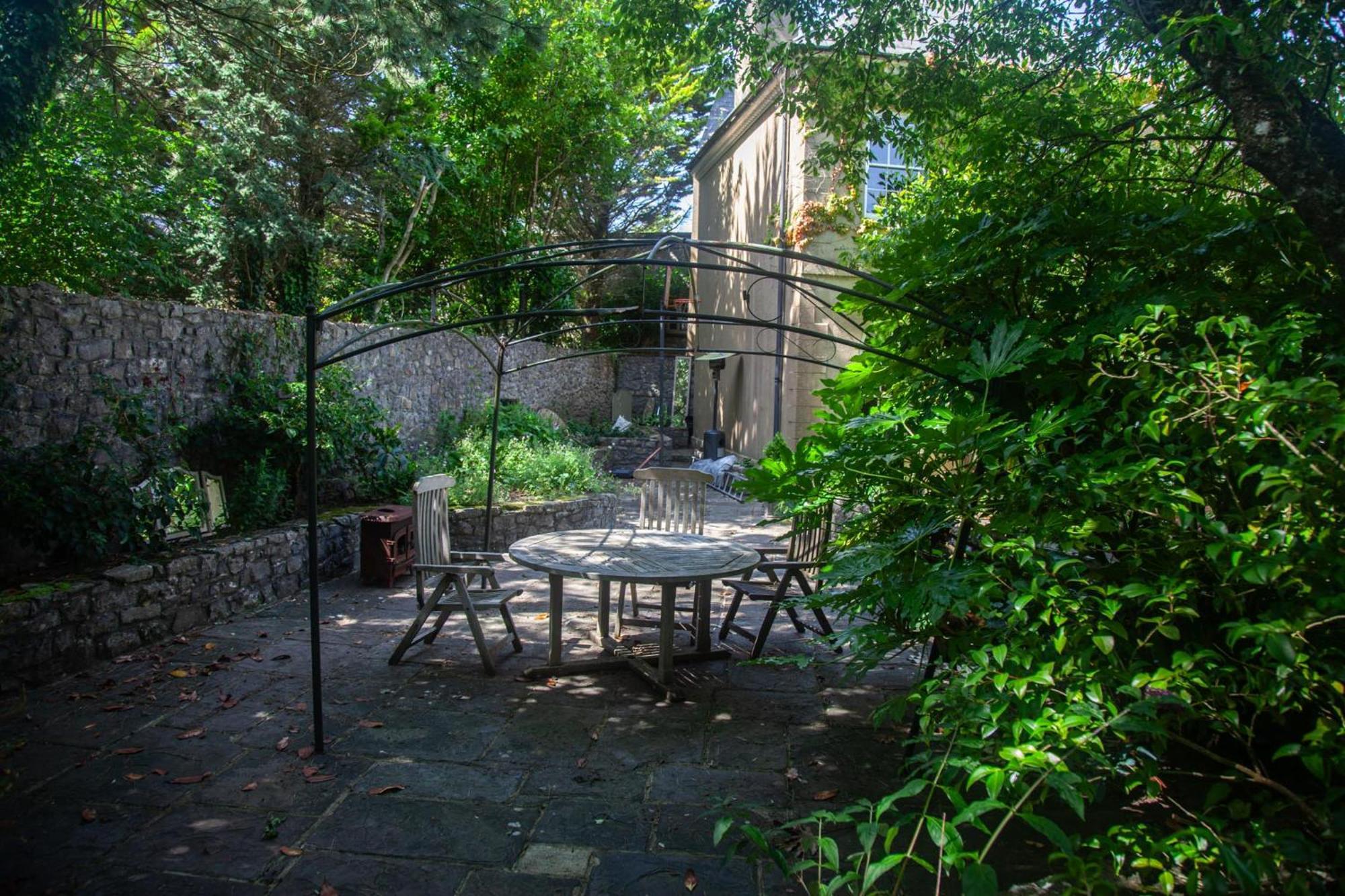 Clemenstone House B&B Cowbridge Ngoại thất bức ảnh